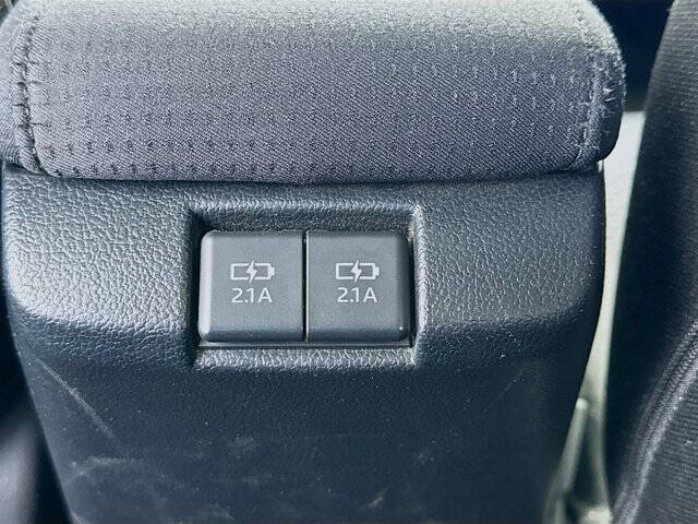 2022 Toyota Prius LE