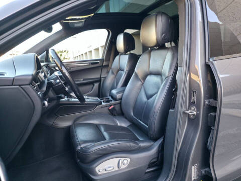 2016 Porsche Macan S