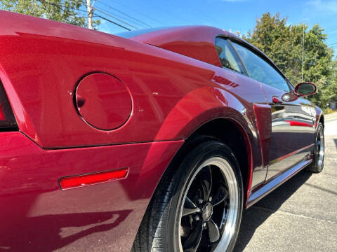 2004 Ford Mustang GT Deluxe