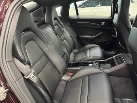 2022 Porsche Panamera