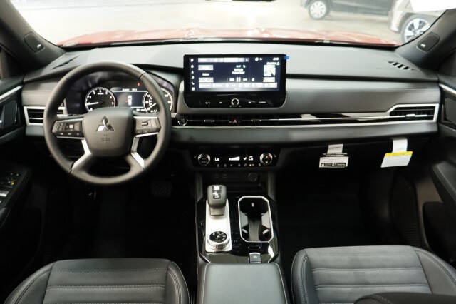 2026 Mitsubishi Outlander LE