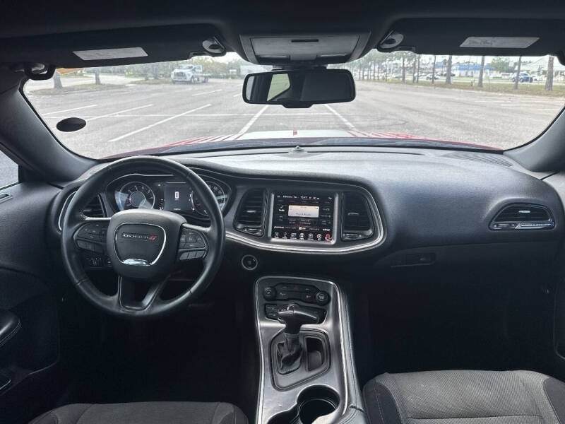2015 Dodge Challenger SXT