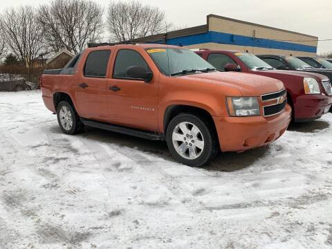 2007 Chevrolet Avalanche for sale at BEAR CREEK AUTO SALES in Rochester MN