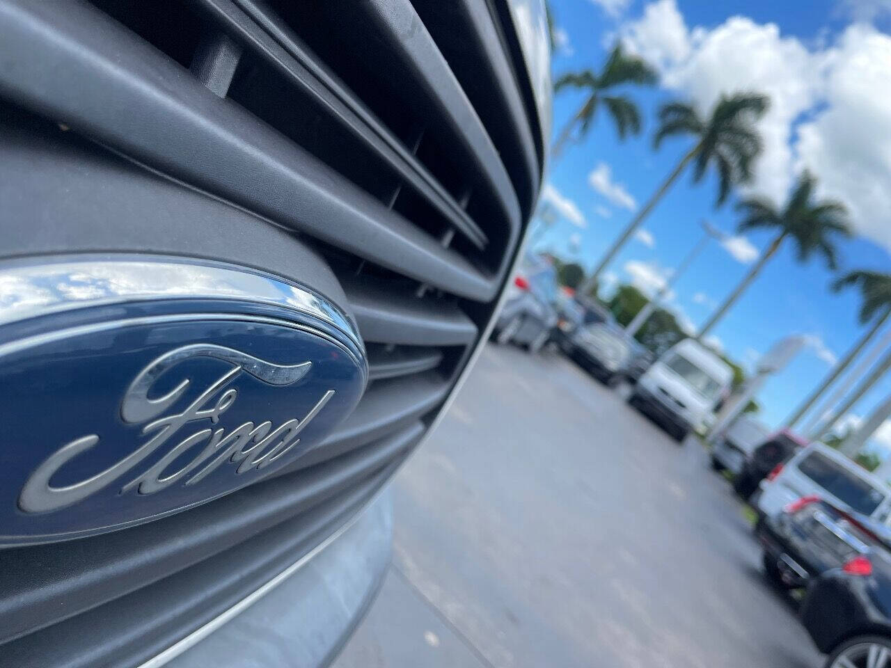 2018 FORD Transit Incomplete - $25,900