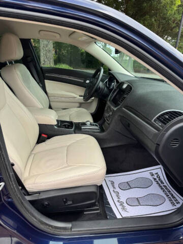 2017 Chrysler 300 Limited