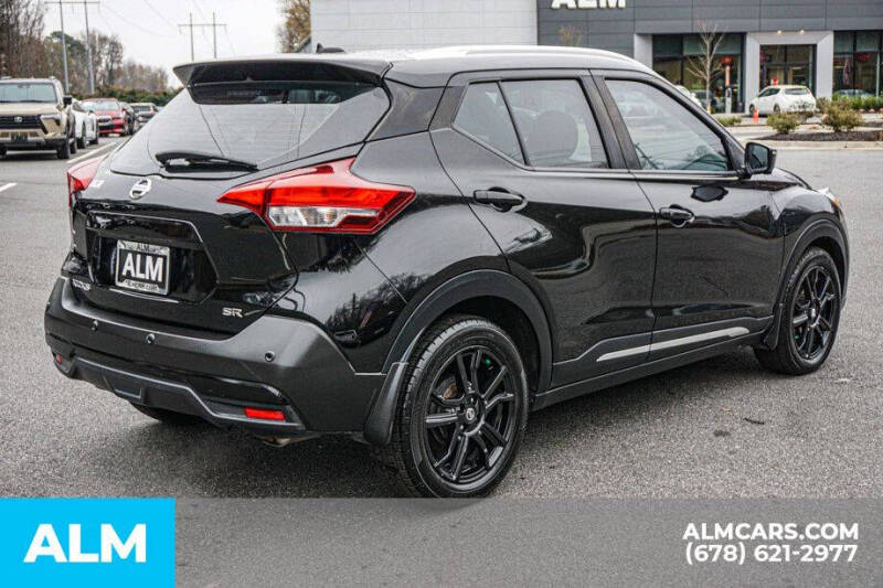 2020 Nissan Kicks SR