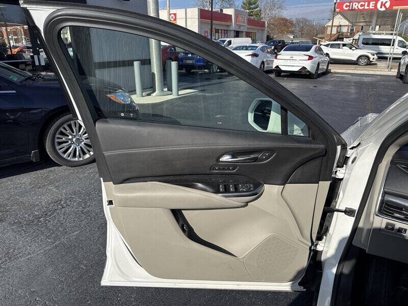 2020 Cadillac XT4 Premium Luxury