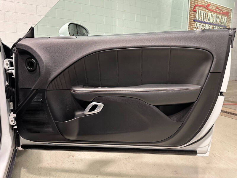 2016 Dodge Challenger 392 HEMI Scat Pack Shaker