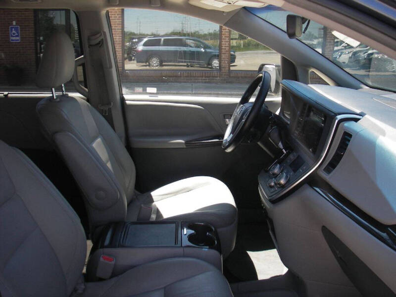 2015 Toyota Sienna