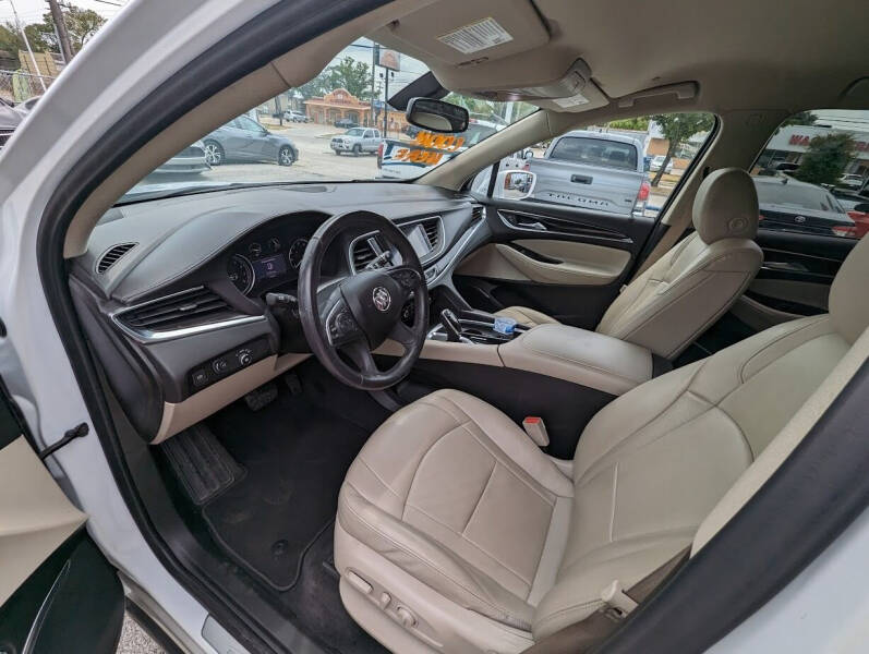 2020 Buick Enclave Essence