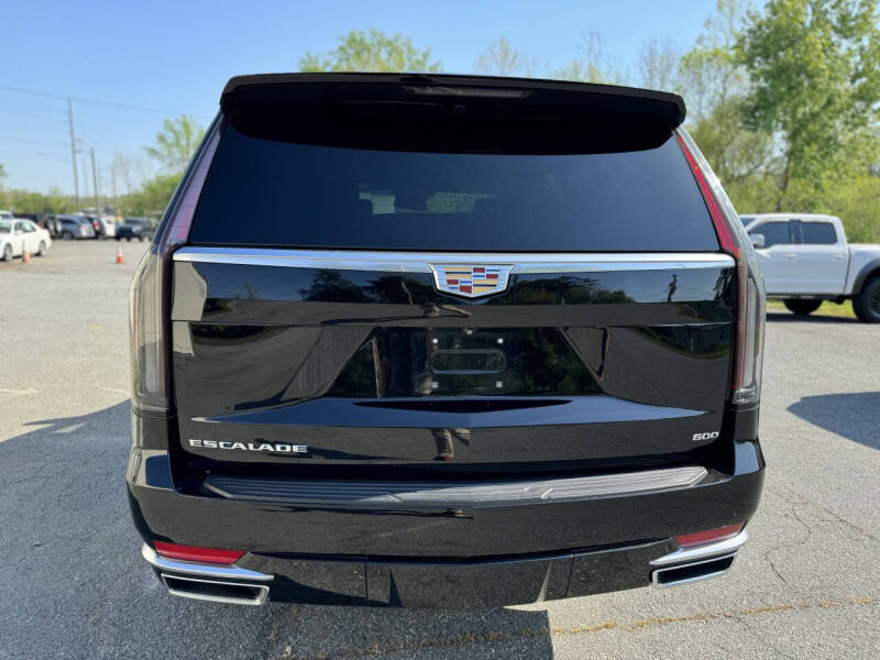 2022 Cadillac Escalade Luxury