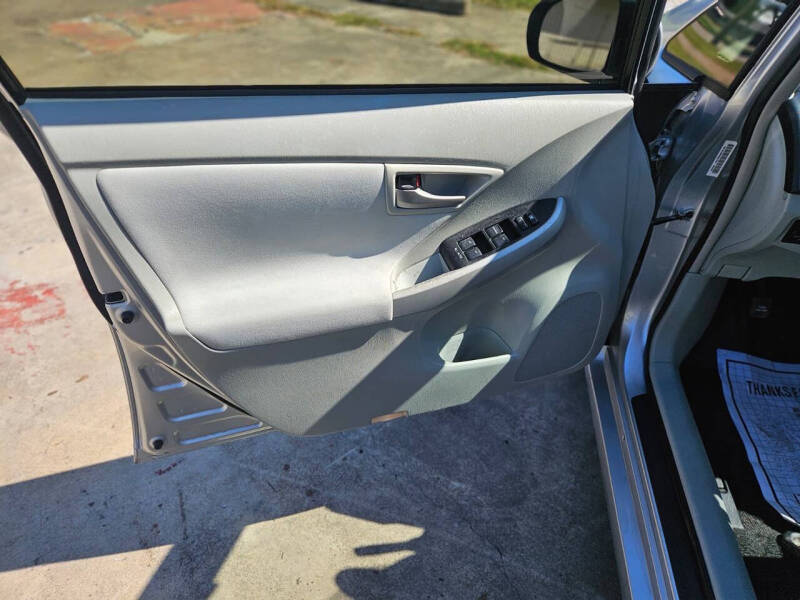 2012 Toyota Prius One