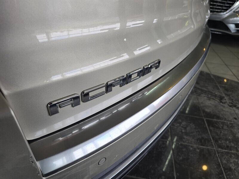 2016 GMC Acadia SLE-2