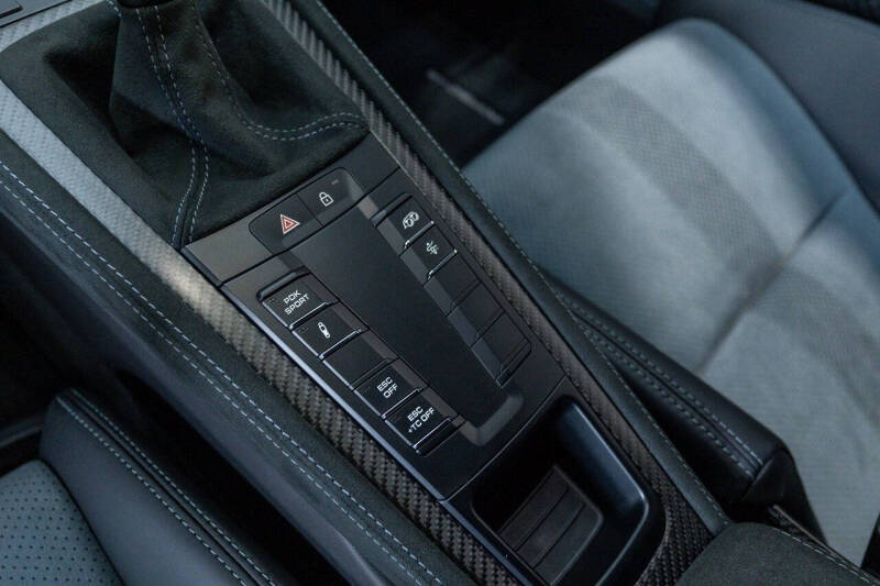 2024 Porsche 718 Cayman GT4 RS