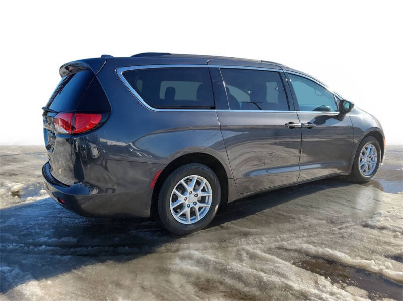 2020 Chrysler Voyager LXi