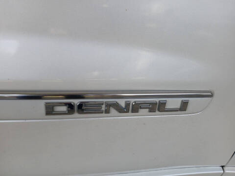 2011 GMC Acadia Denali