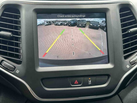 2022 Jeep Cherokee Latitude Lux