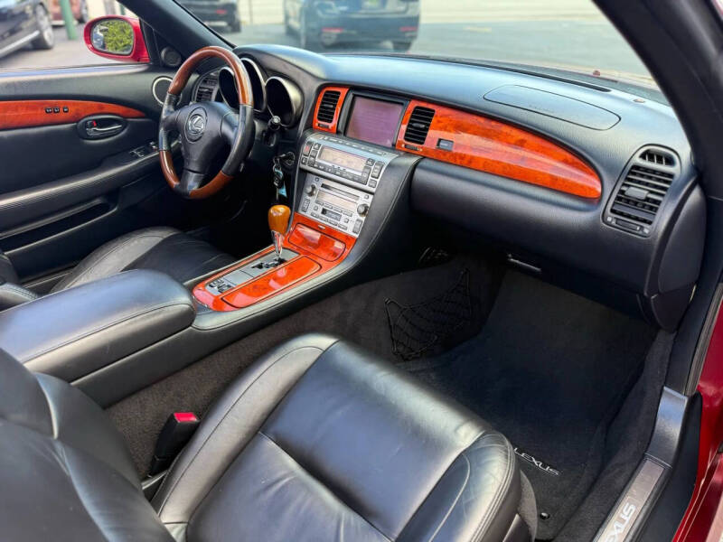 2006 Lexus SC 430