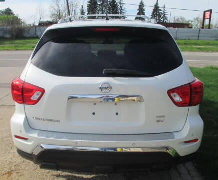 2018 Nissan Pathfinder SV