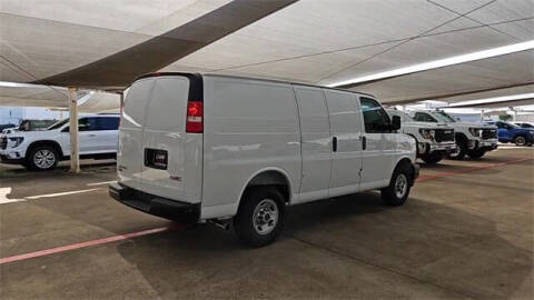 2024 GMC Savana 2500