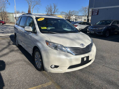2015 Toyota Sienna XLE 7-Passenger
