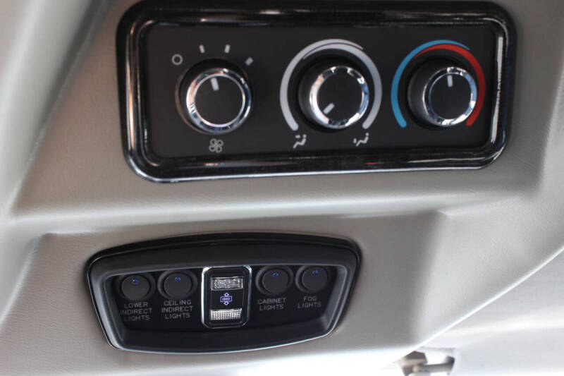 2025 Chevrolet Express 2500