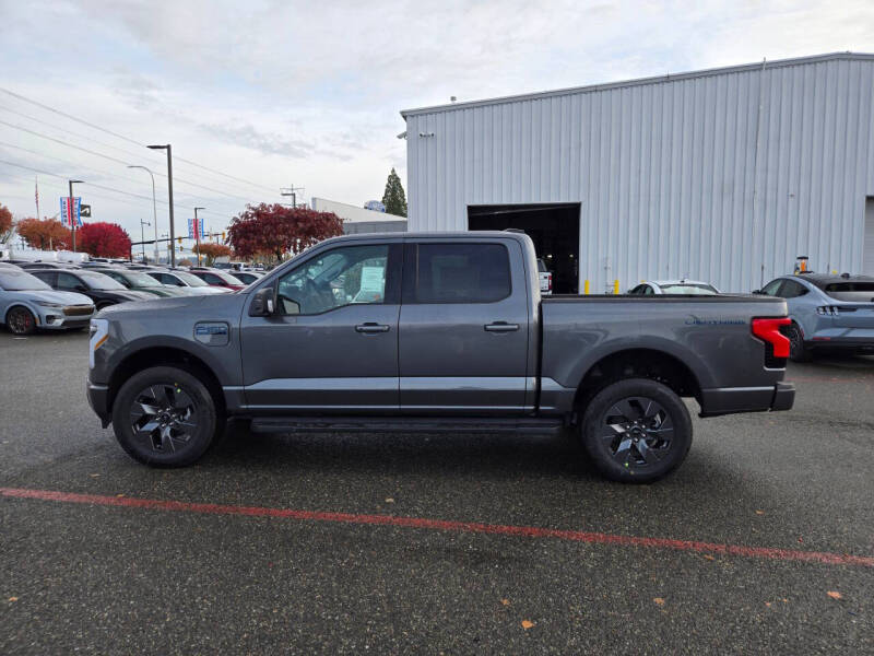 2025 Ford F-150 Lightning Flash