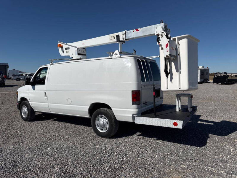 2011 Ford E-Series E-350 SD