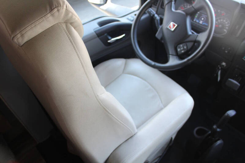 2021 NeXus RV Wraith 34W Cummins 300hp