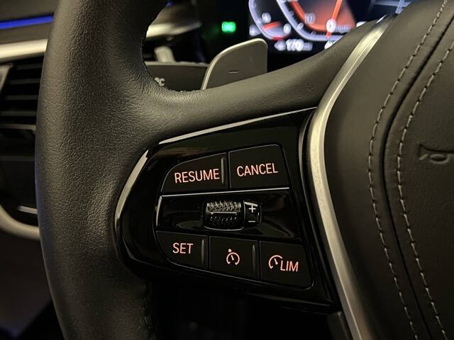 2022 BMW 5 Series 530i