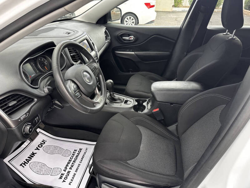 2019 Jeep Cherokee Latitude