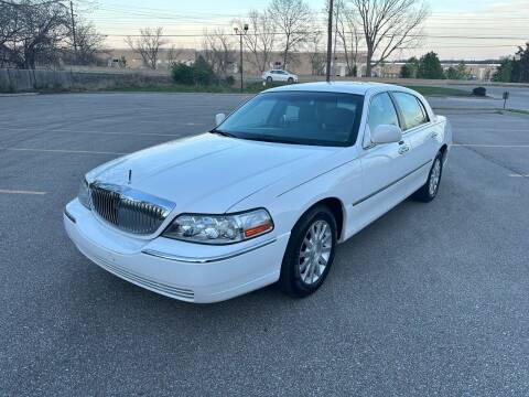 2007 Lincoln Town Car for sale at Sky Motors in Kansas City MO
