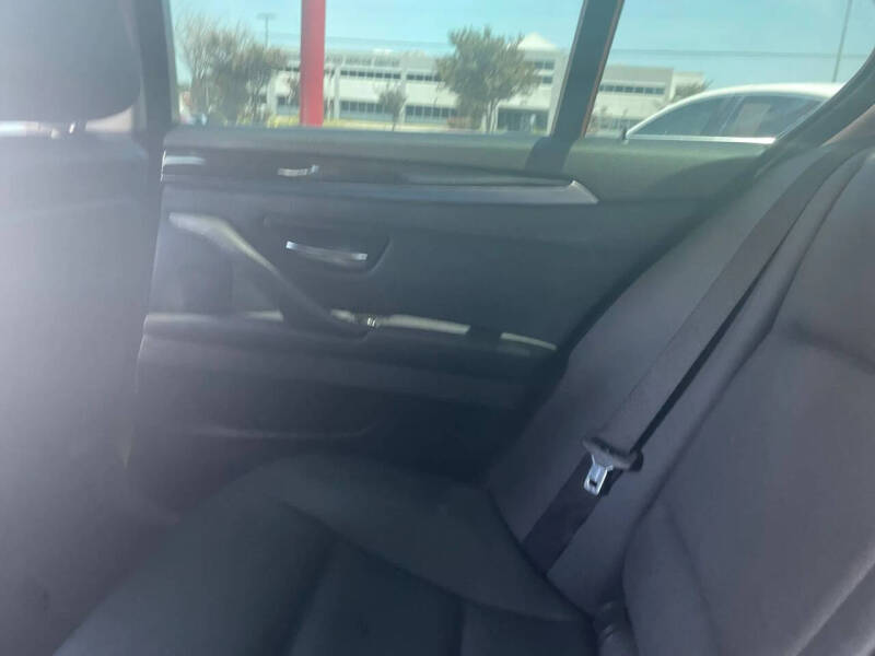 2016 BMW 5 Series 528i
