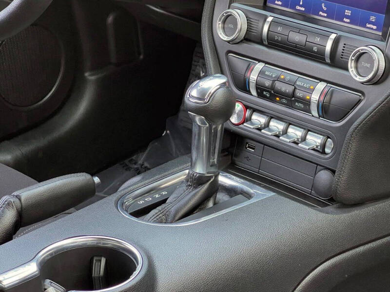 2022 Ford Mustang EcoBoost
