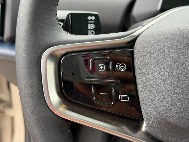 2026 Volvo EX30 Twin Plus