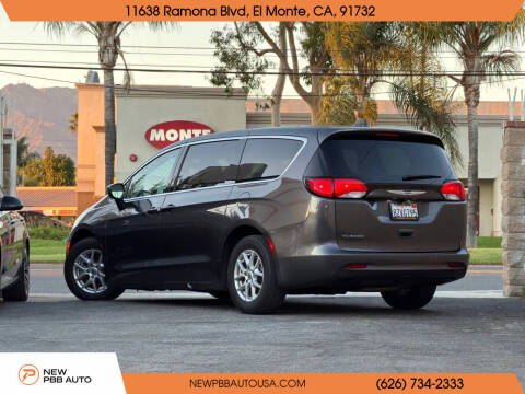 2022 Chrysler Voyager LX