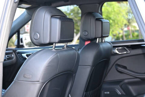 2021 Porsche Macan S