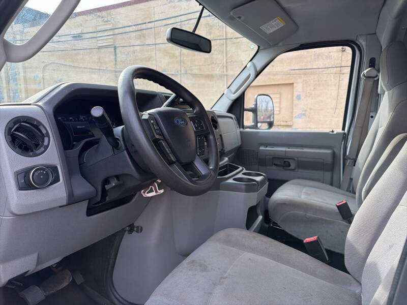 2022 Ford E-Series E-350 SD