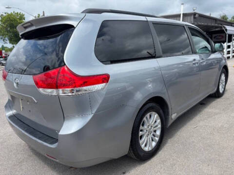 2012 Toyota Sienna
