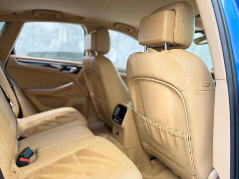 2015 Porsche Macan S