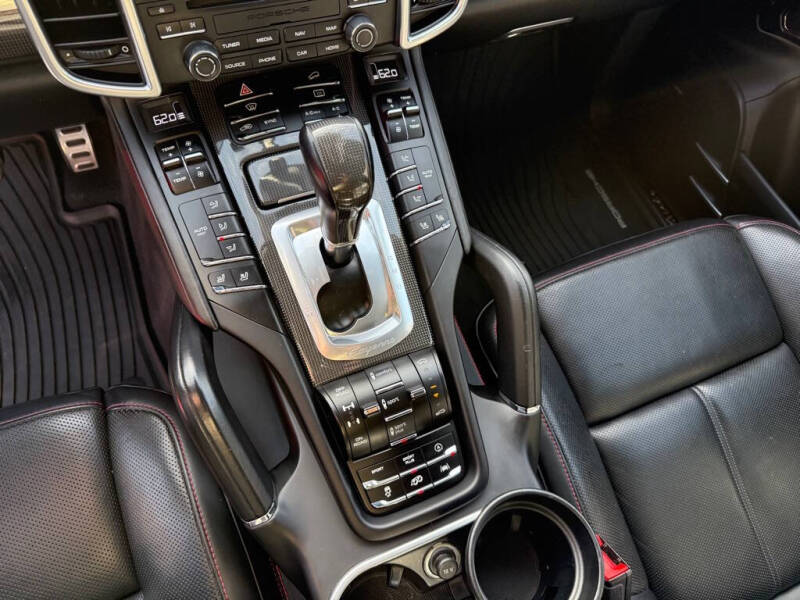 2017 Porsche Cayenne Turbo