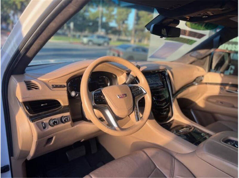 2018 Cadillac Escalade Platinum