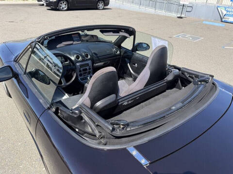 2005 Mazda MX-5 Miata