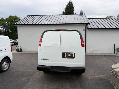 2020 Chevrolet Express 2500