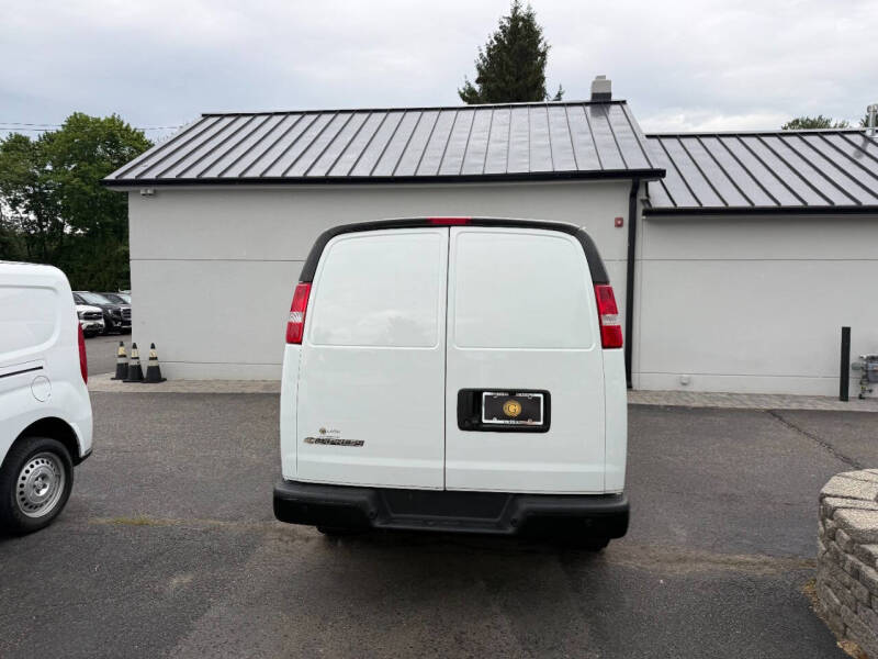 2020 Chevrolet Express 2500