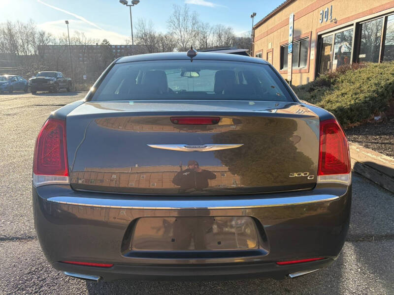 2016 Chrysler 300 C