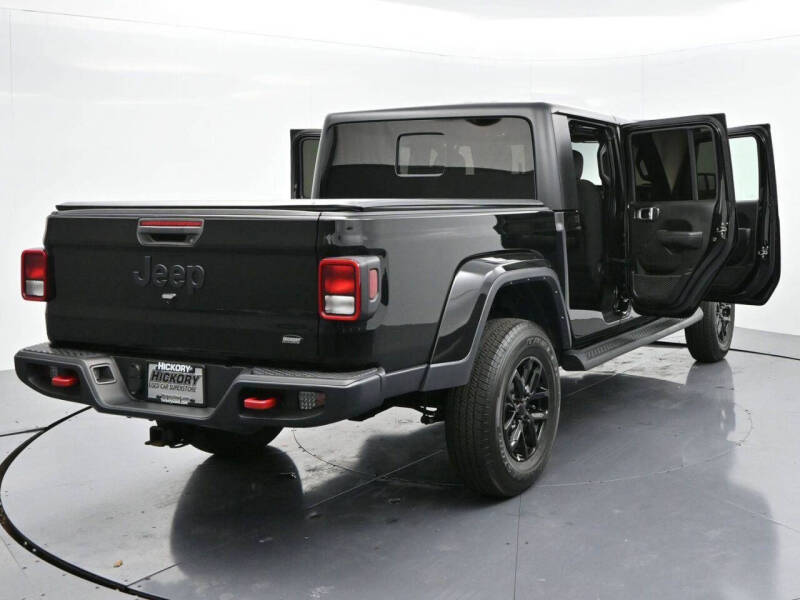 2023 Jeep Gladiator Sport S