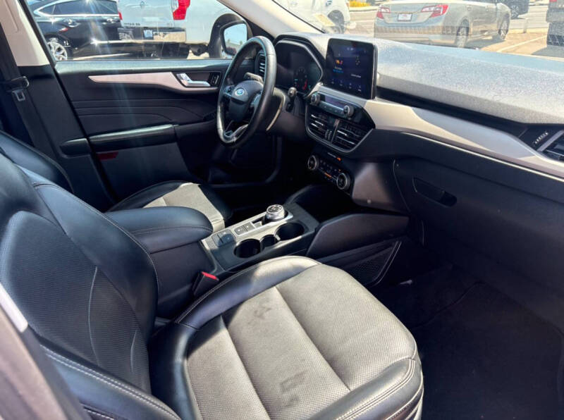 2021 Ford Escape SEL