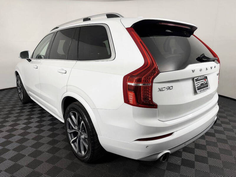 2019 Volvo XC90 T5 Momentum