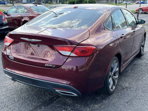 2015 Chrysler 200 S